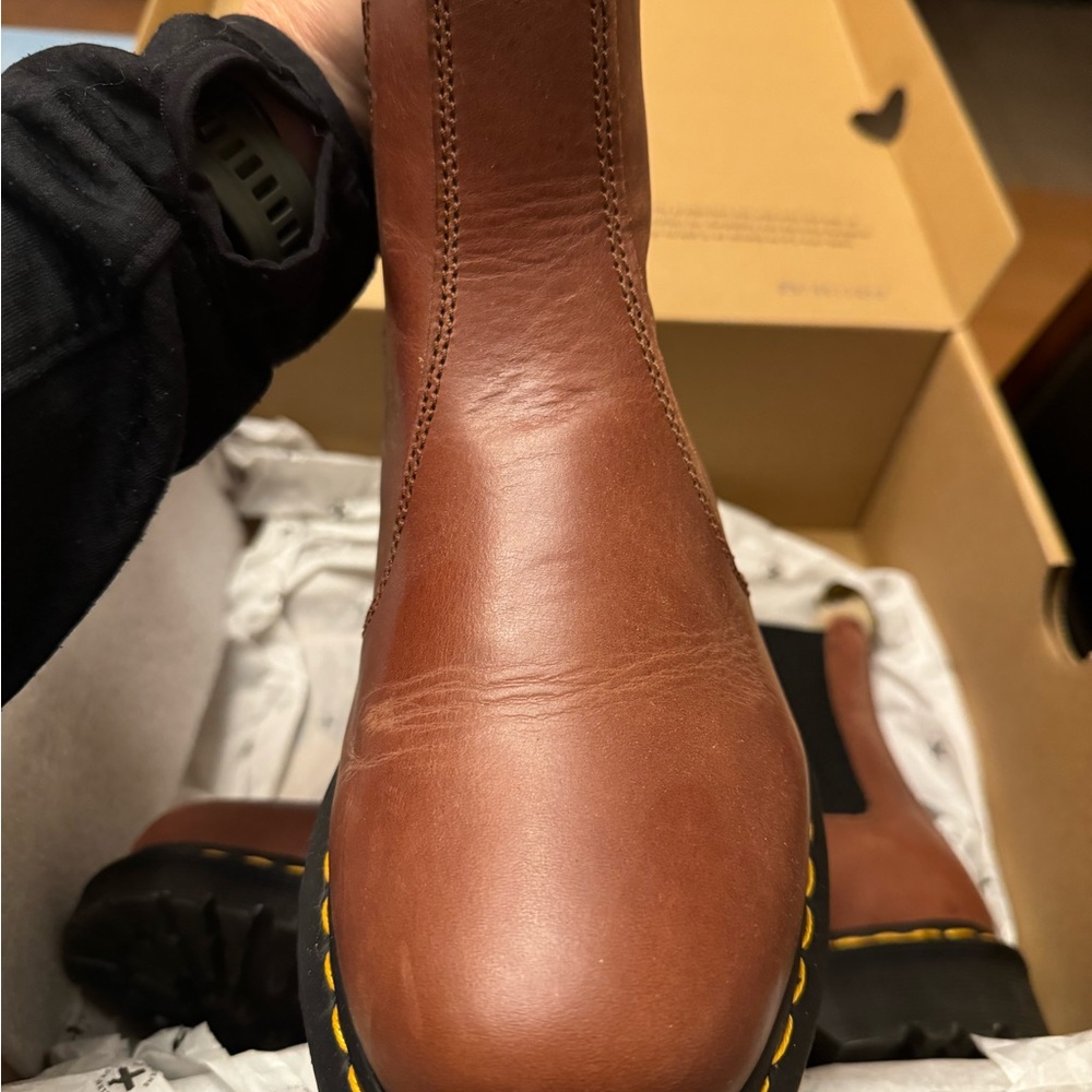 Dr. Martens Leonore Saddle Tan fur lined boot - Picture 8 of 9
